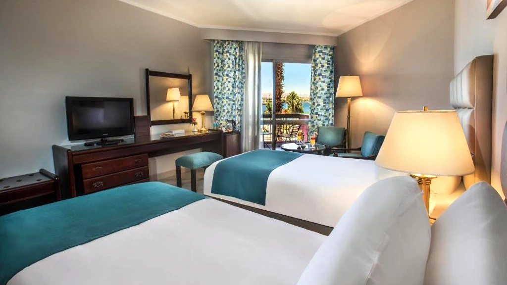 الفندق بيراميزا إيزيس الأقصر - الأقصر